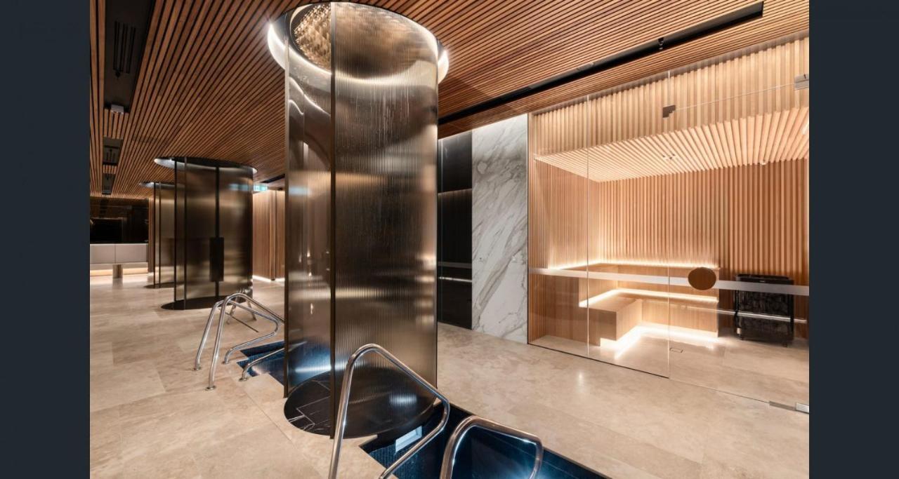 Chic St Kilda Retreat, Close To & Eats Melbourne